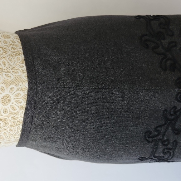 Anne Taylor Loft Petite Black Embroidered Lined Wool Blend Side Zip A Line Skirt - Picture 4 of 15